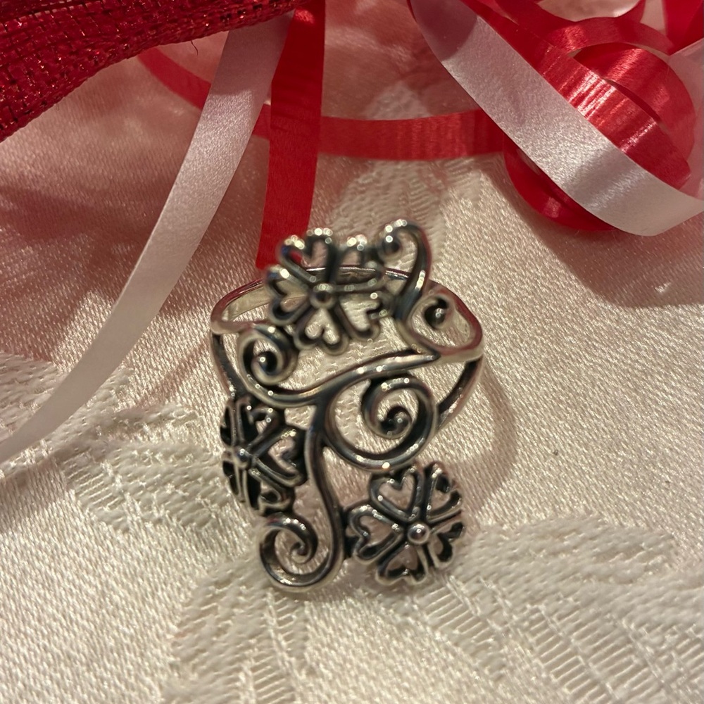 Sweet Elongated Sterling Silver Flower & Scrolled Ring Design Size 71/2
